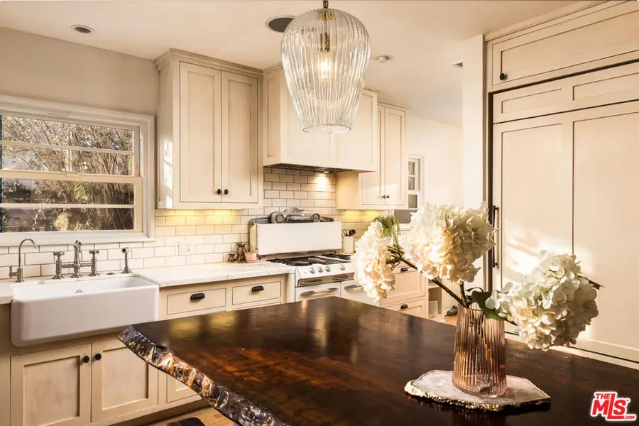 209 Ruth Avenue, Venice, CA 90291 - #3