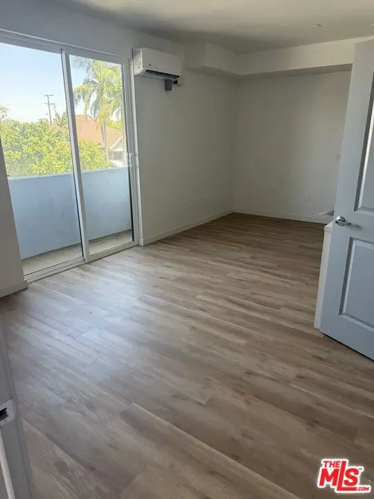 1432 E 25th Street, Los Angeles, CA 90011 - #3