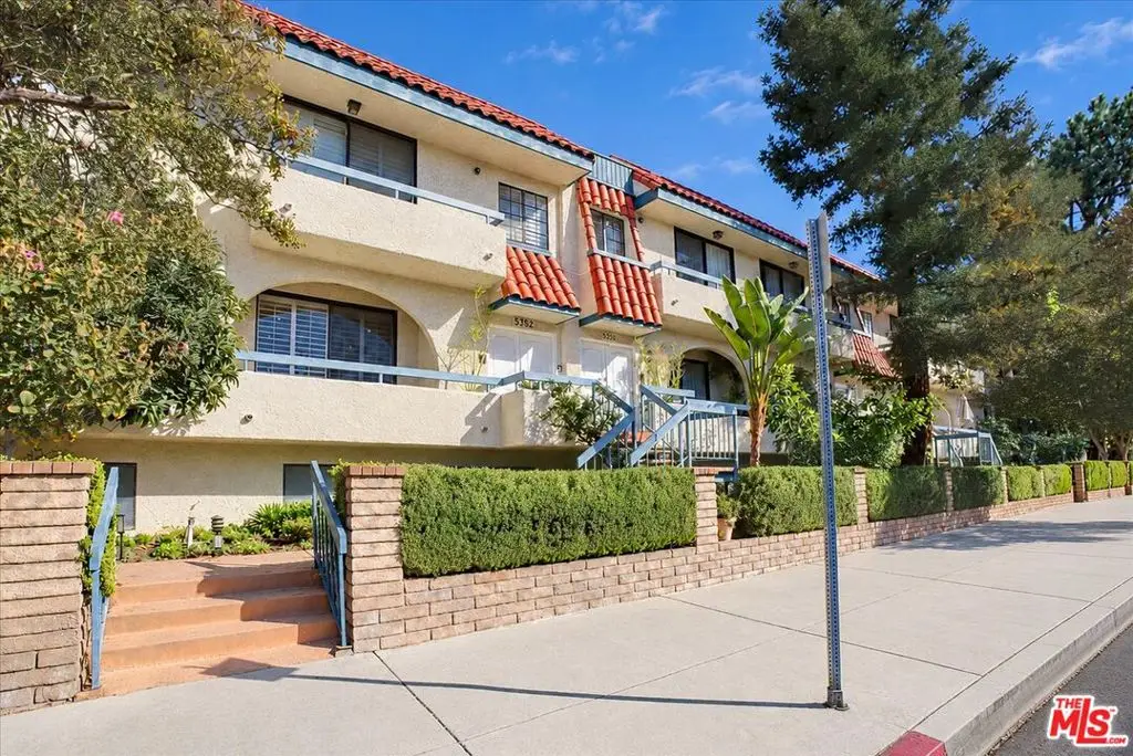 5352 Zelzah Avenue #14, Encino, CA 91316 - #1