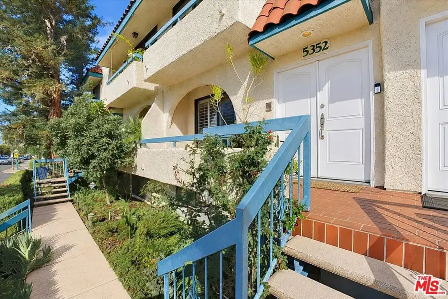 5352 Zelzah Avenue #14, Encino, CA 91316 - #3