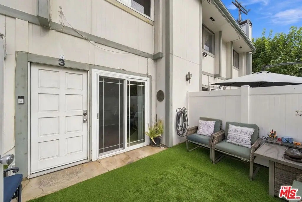 22865 Del Valle Street #3, Woodland Hills, CA 91364 - #1