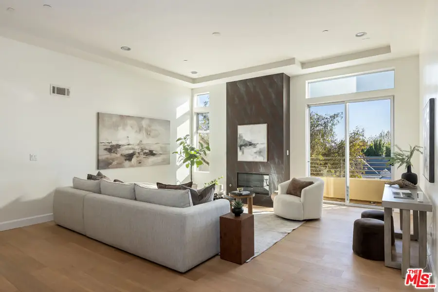 5525 W Olympic Boulevard #402, Los Angeles, CA 90036 - #2
