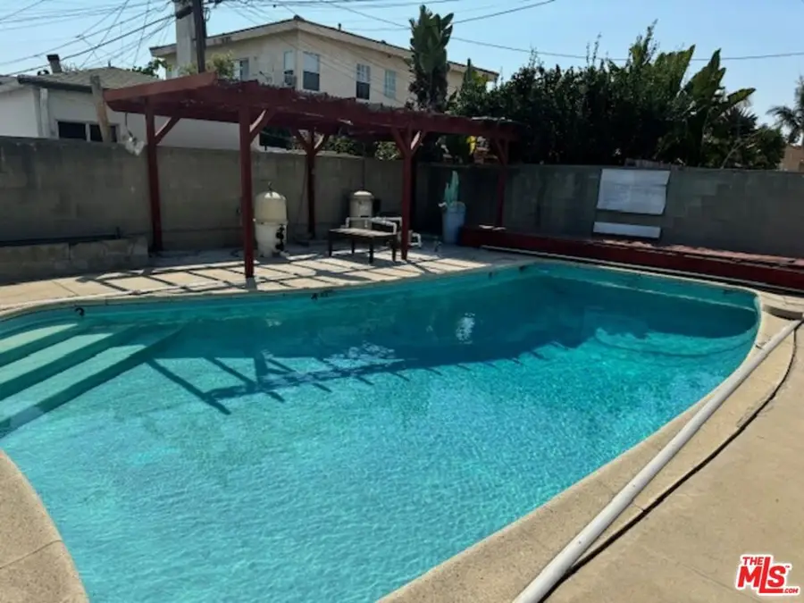 2201 S Ridgeley Drive, Los Angeles, CA 90016 - #3