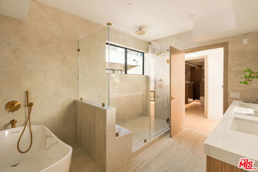 11967 Mayfield Ave #104, Los Angeles, CA 90049 - #2