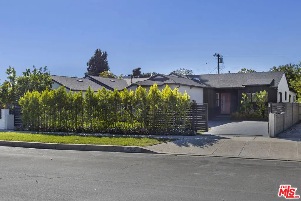 6853 Willis Avenue, Van Nuys, CA 91405 - #1