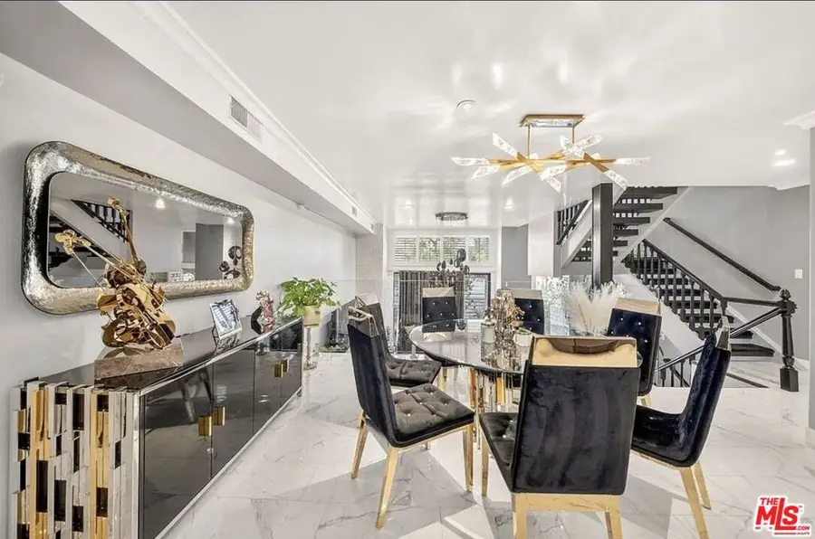 5305 N White Oak Avenue #F, Encino, CA 91316 - #3