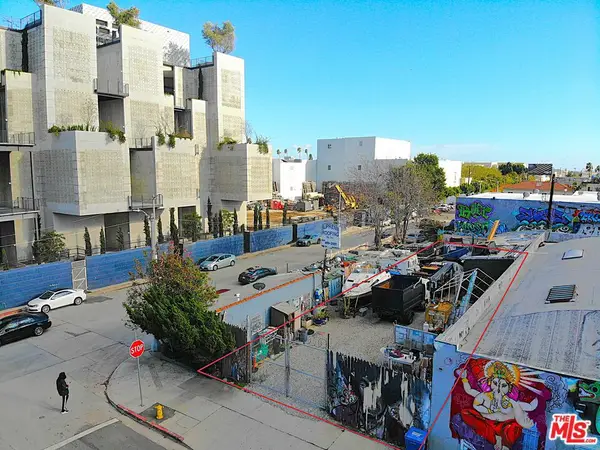 1015 N Gower Street, Los Angeles, CA 90038