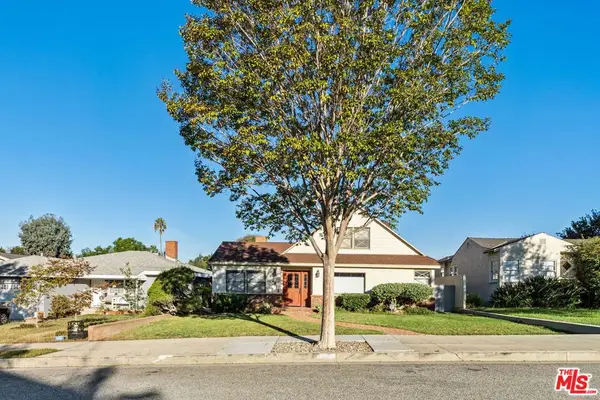 2411 Pier Avenue, Santa Monica, CA 90405