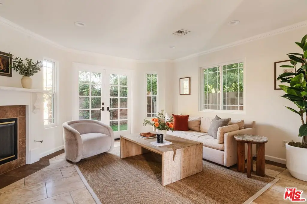 12171 Tiara Street, Valley Village, CA 91607 - #1
