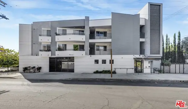 11408 Sarah Street, North Hollywood, CA 91602
