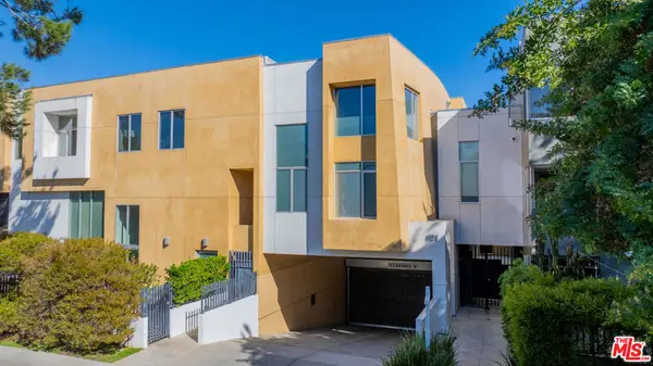 1120 N El Centro Avenue #1, Los Angeles, CA 90038
