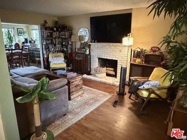 7622 Ethel Avenue, North Hollywood, CA 91605
