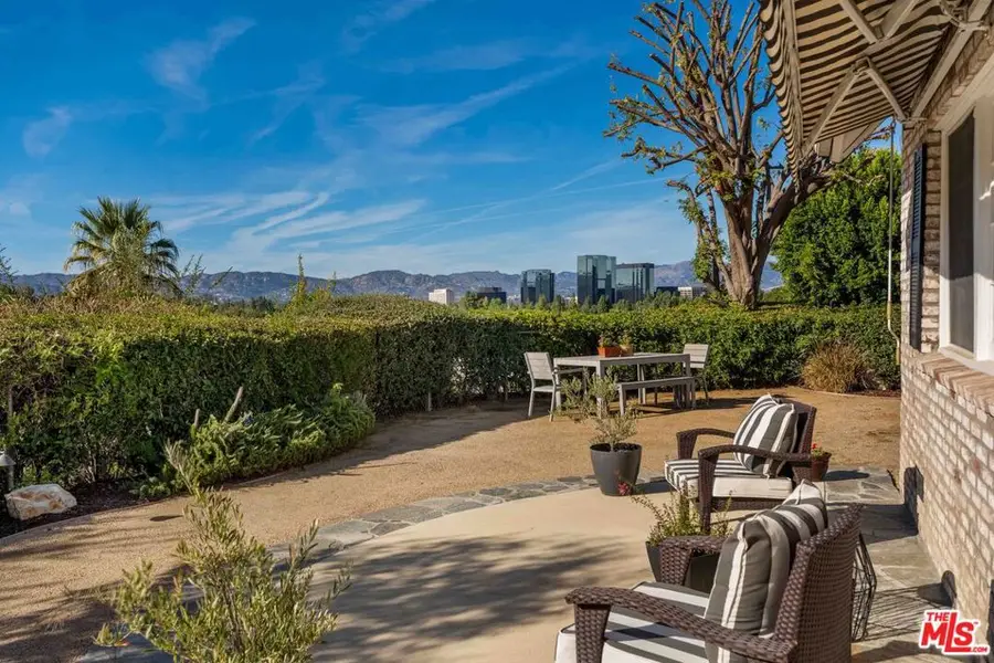 5365 Campo Road, Woodland Hills, CA 91364 - #3