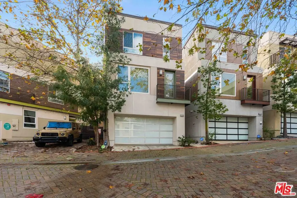 6738 W Gill Way, Los Angeles, CA 90068 - #1