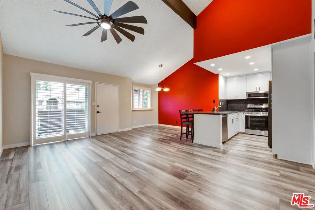 14823 Sherman Way #4, Van Nuys, CA 91405 - Image #1