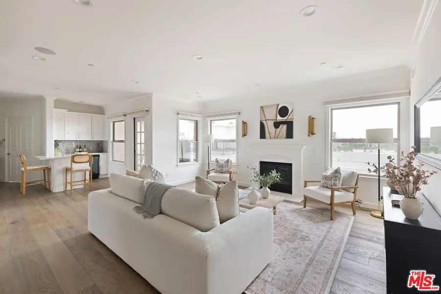 432 S Willaman Drive #401, Los Angeles, CA 90048 - #3