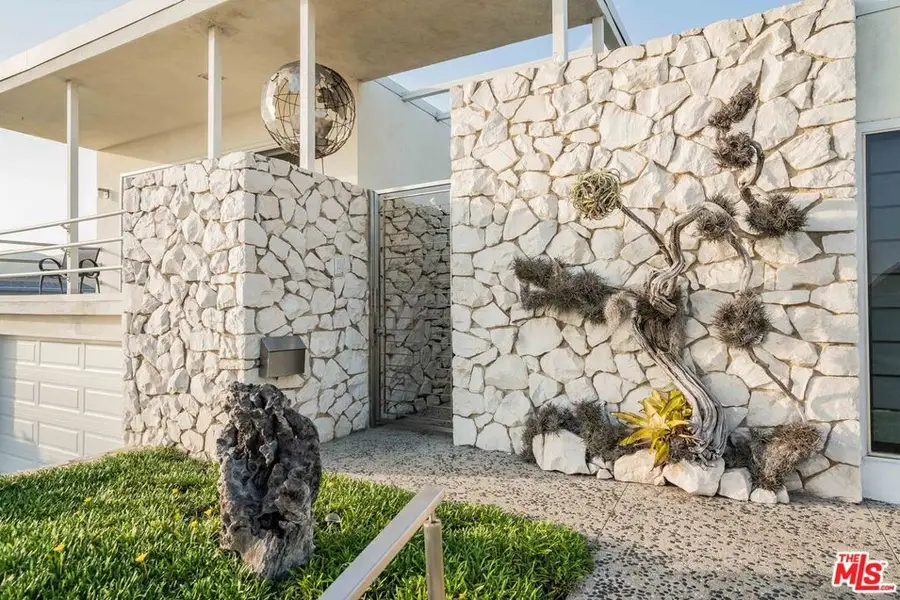 18145 Kingsport Drive, Malibu, CA 90265 - Image #3