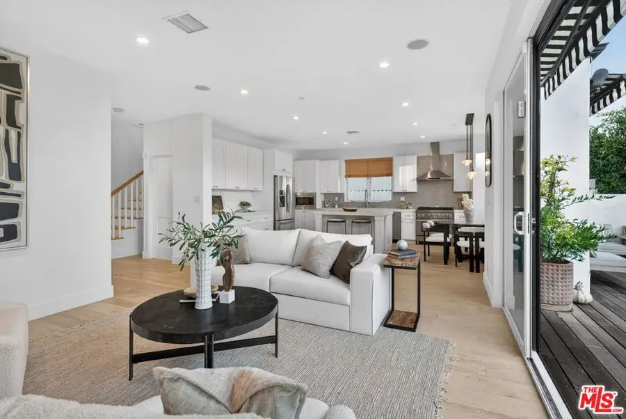 9036 W 24th Street, Los Angeles, CA 90034 - Image #3