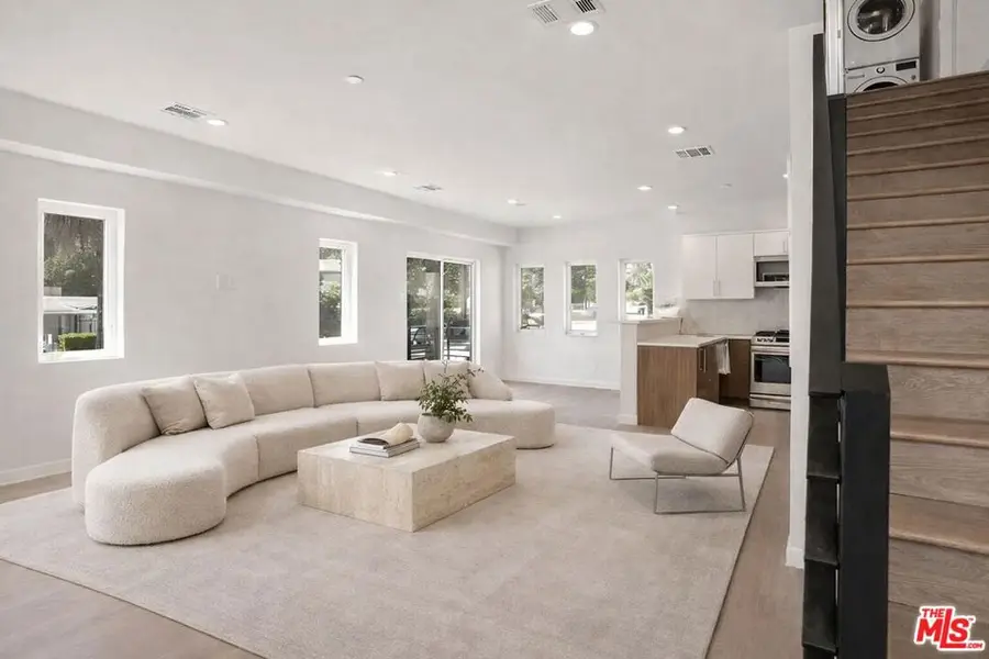 2117 Beachwood Terrace, Los Angeles, CA 90068 - Image #3