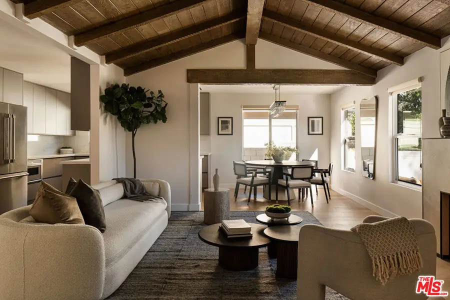 4323 Irvine Avenue, Studio City, CA 91604 - Image #2