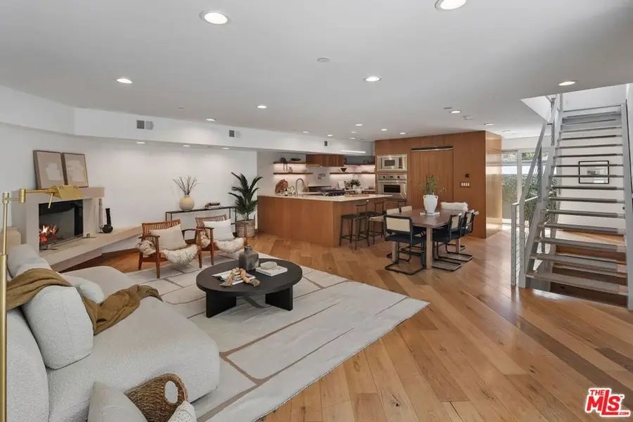 512 Brooks Avenue #6, Venice, CA 90291 - Image #2