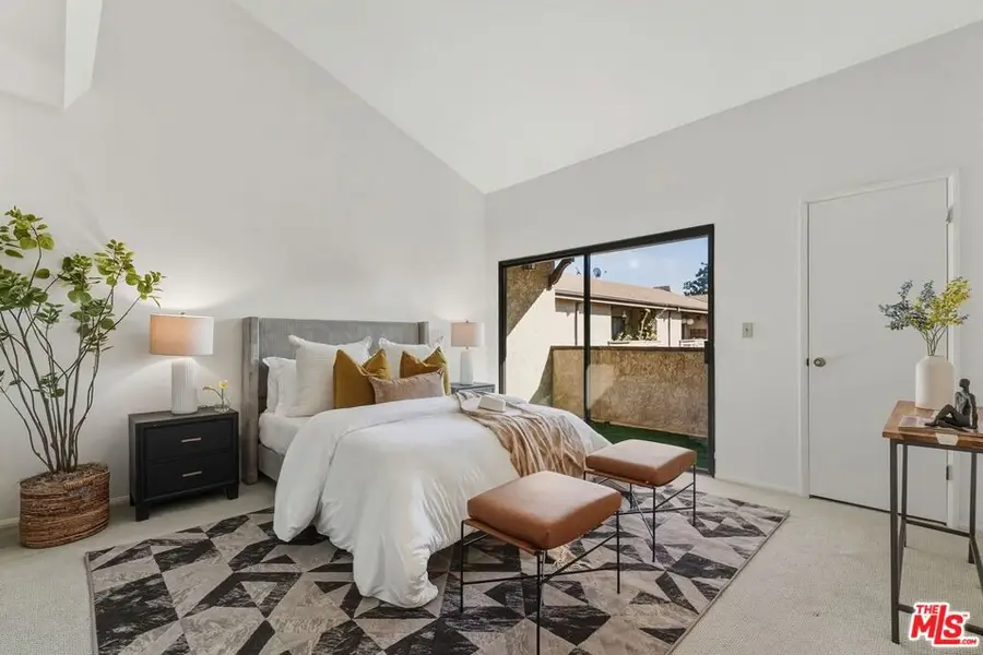 645 E Magnolia Boulevard #F, Burbank, CA 91501 - Image #3