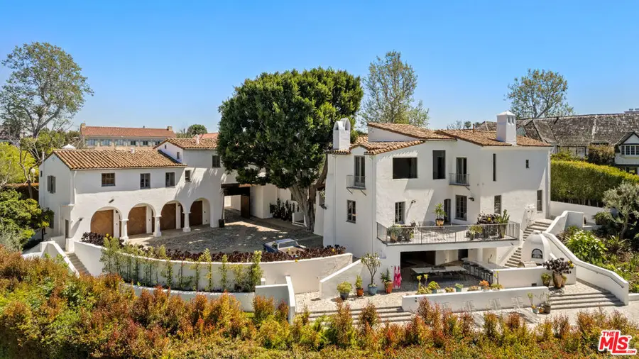 211 S Muirfield Road, Los Angeles, CA 90004 - #2