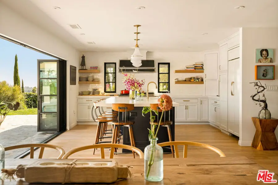 8251 Skyline Drive, Los Angeles, CA 90046 - Image #2