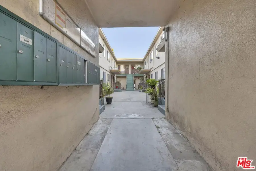 8118 S Western Avenue, Los Angeles, CA 90047 - Image #2