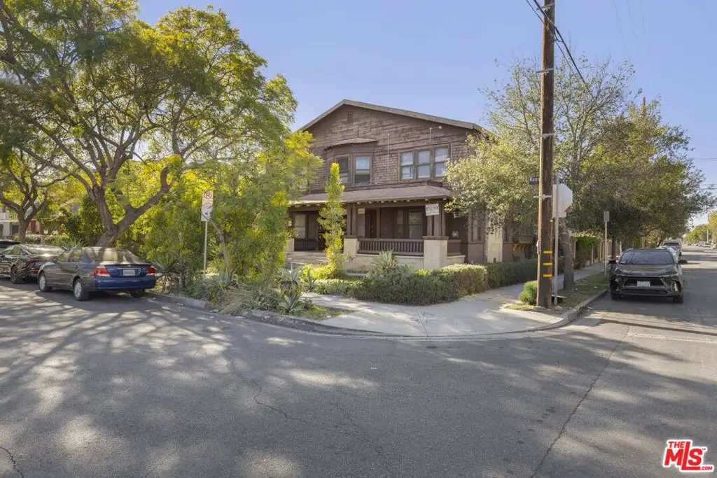 2703 Raymond Avenue, Los Angeles, CA 90007 - Image #1