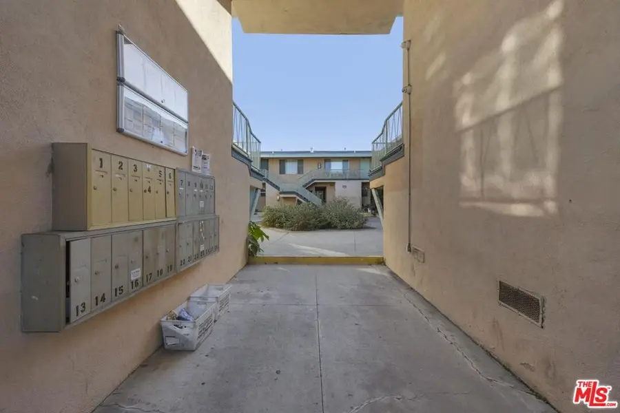 4906 August Street, Los Angeles, CA 90008 - Image #3