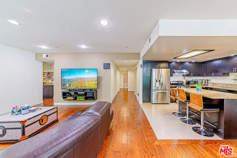 332 S Oxford Avenue #106, Los Angeles, CA 90020 - #3