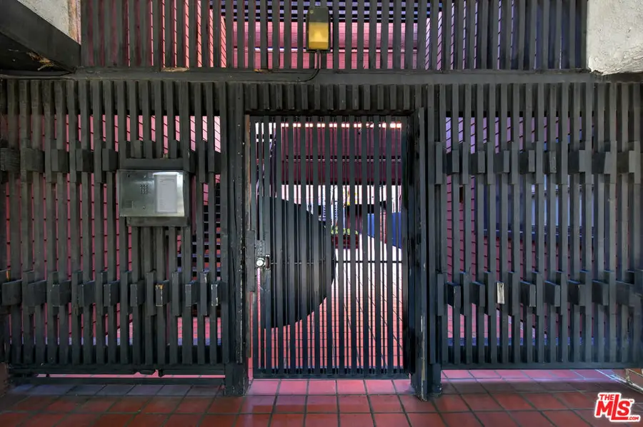 4425 Whitsett Avenue #218, Studio City, CA 91604 - Image #3