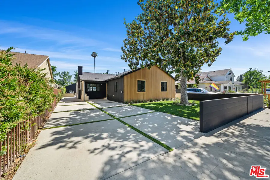 14742 Weddington Street, Sherman Oaks, CA 91423 - #3