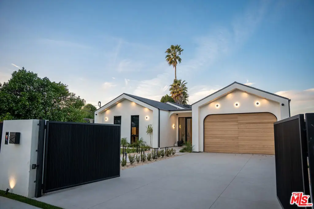 22821 Collins Street, Woodland Hills, CA 91367 - Image #1