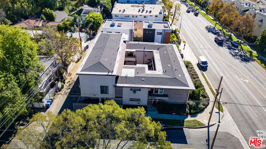 12070 Woodbridge Street, Studio City, CA 91604 - Image #3