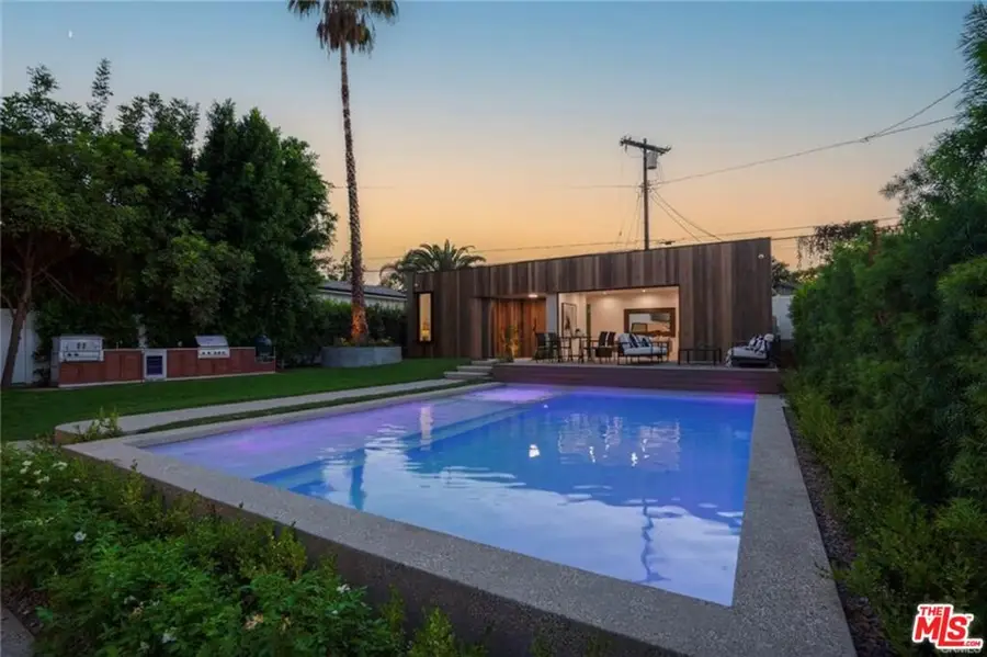 4939 Petit Avenue, Encino, CA 91436 - Image #3