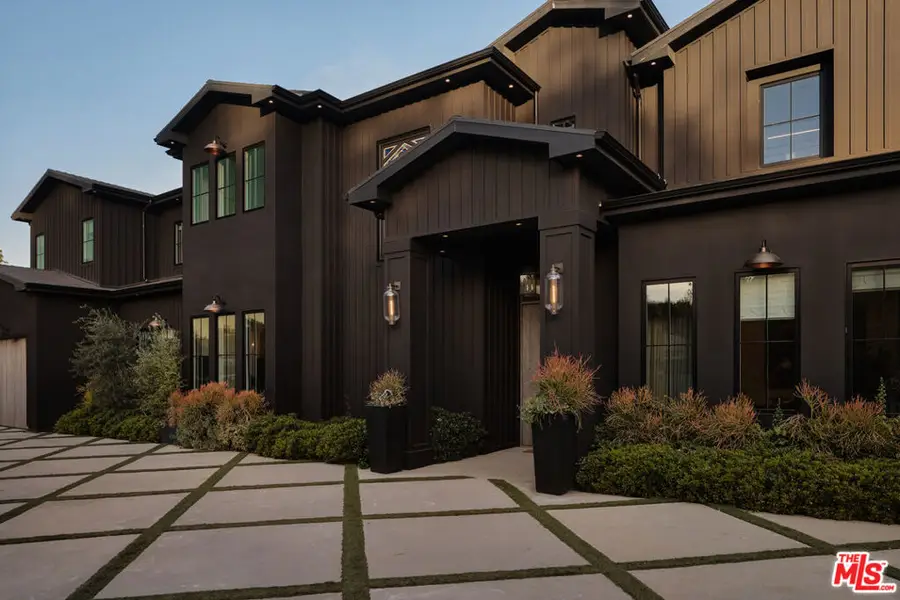 5330 Amestoy Avenue, Encino, CA 91316 - #3