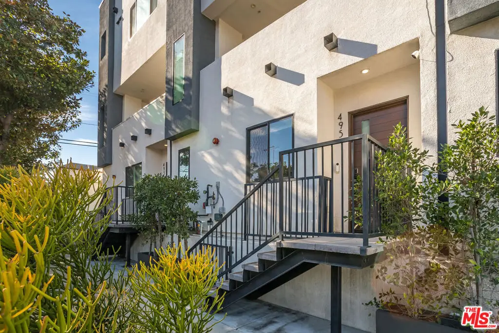 495 N St Andrews Place, Los Angeles, CA 90004 - Image #1