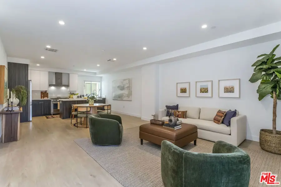 495 N St Andrews Place, Los Angeles, CA 90004 - Image #3