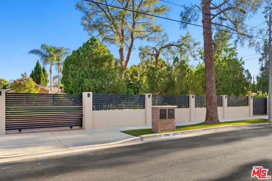 22910 Collins Street, Woodland Hills, CA 91367 - #2