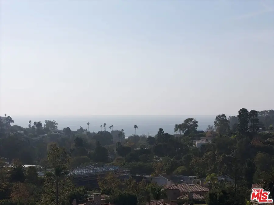 587 Entrada Drive, Santa Monica, CA 90402 - Image #3