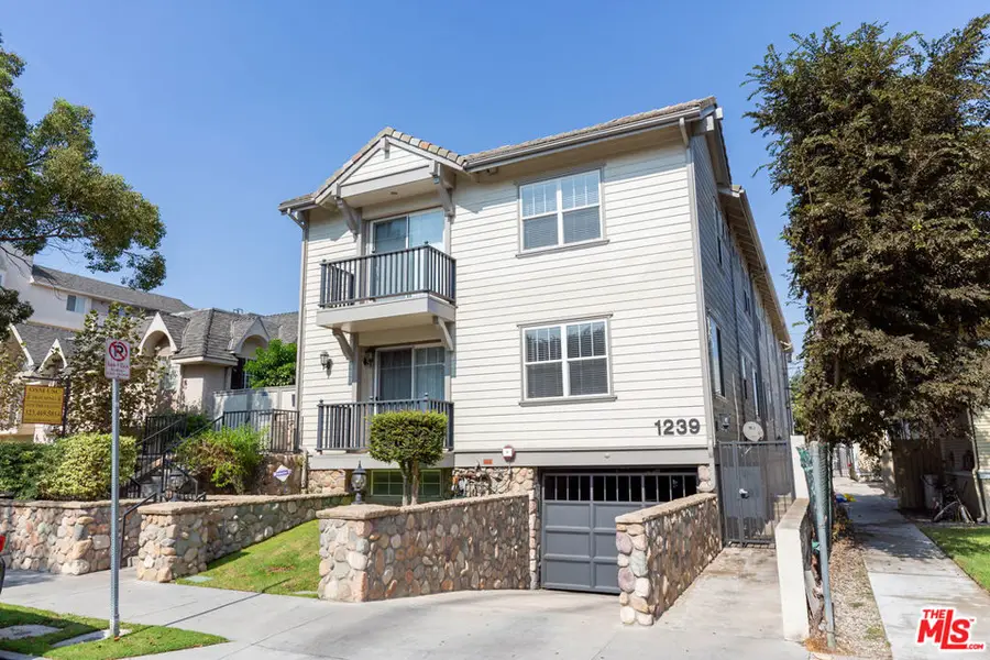 1239 W 30th Street, Los Angeles, CA 90007 - Image #2