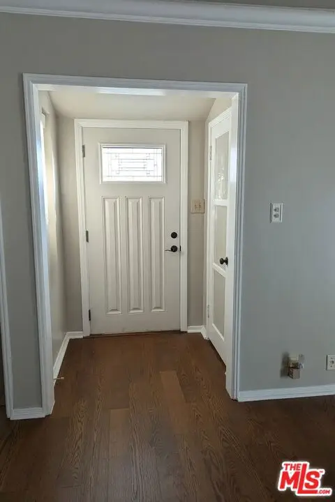 8712 S 7th Avenue, Inglewood, CA 90305 - Image #2