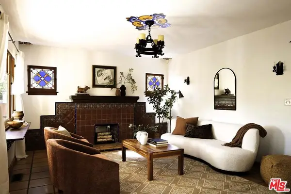 295 Marguerita Lane, Pasadena, CA 91106