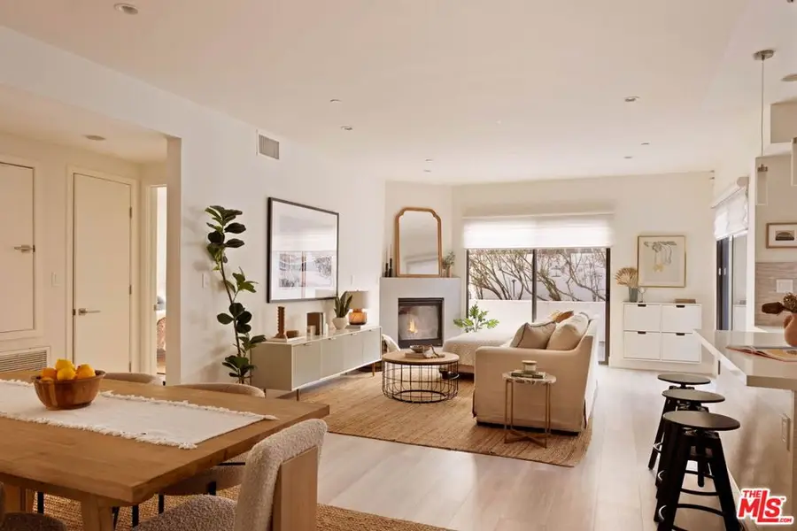 11811 Kiowa Avenue #103, Los Angeles, CA 90049 - #2