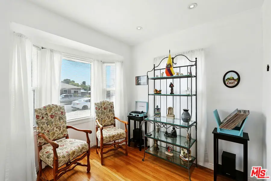 6549 Teesdale Avenue, North Hollywood, CA 91606 - #2