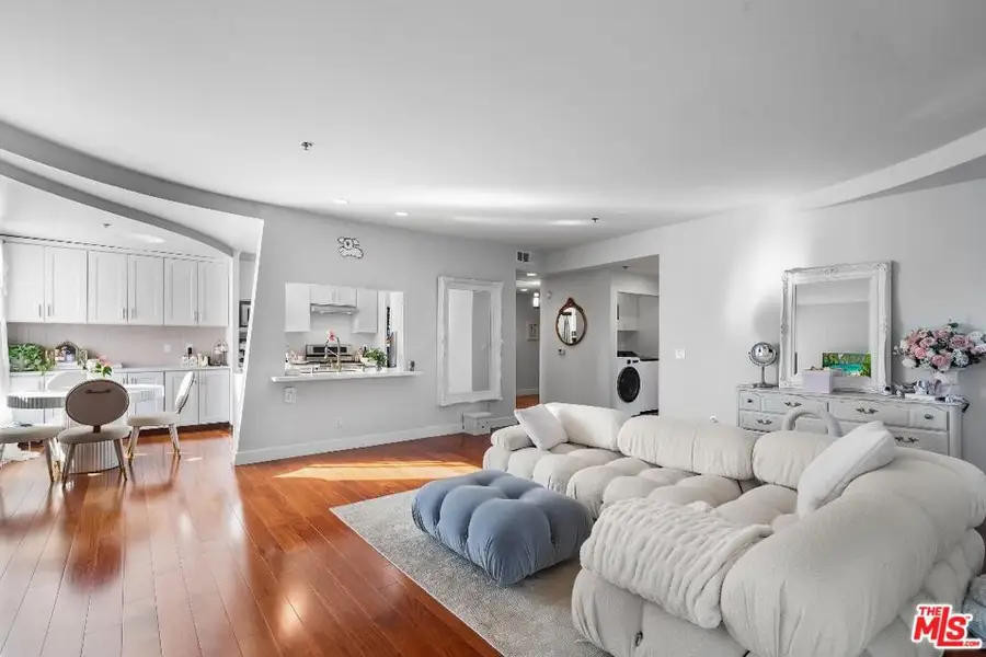 326 Westminster Avenue #304, Los Angeles, CA 90020 - Image #3