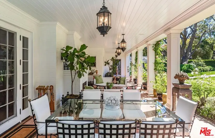 685 Elkins Road, Los Angeles, CA 90049 - Image #3