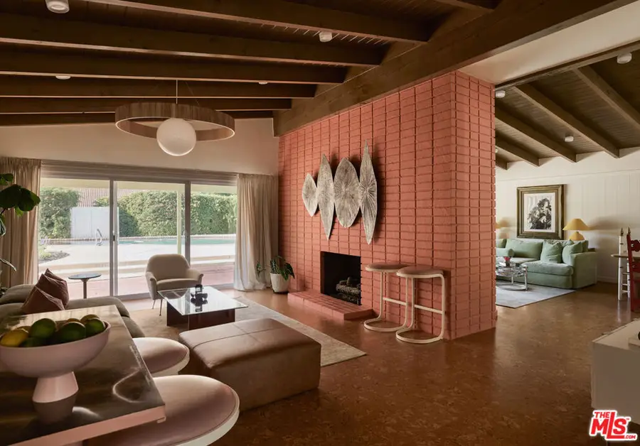 6001 Manton Avenue, Woodland Hills, CA 91367 - Image #3